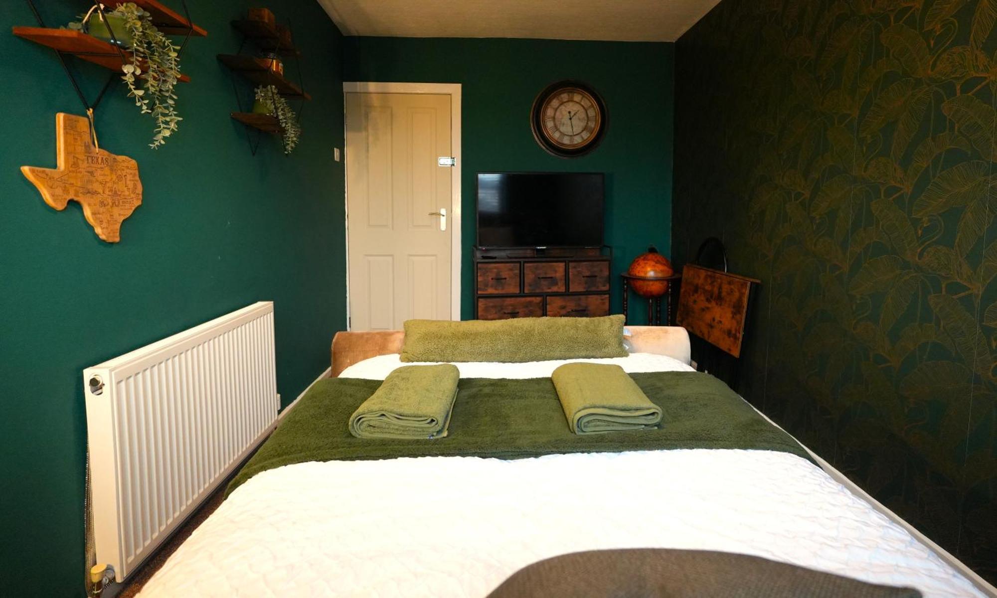 Detached Homestay - Super, King & Double Rooms - Leyland, Preston, Chorley, Lancashire Extérieur photo