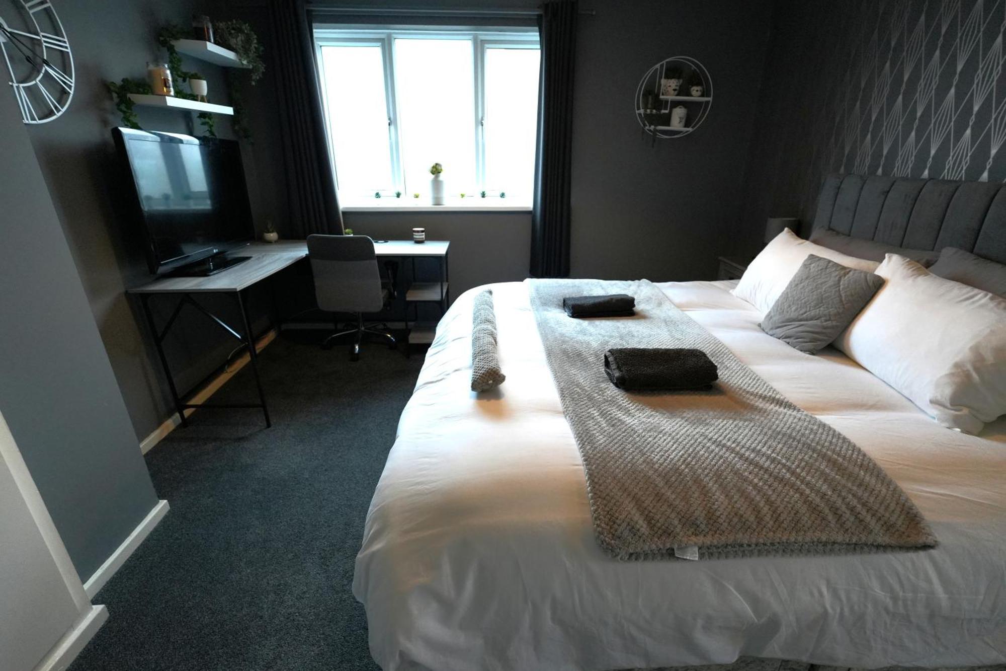 Detached Homestay - Super, King & Double Rooms - Leyland, Preston, Chorley, Lancashire Extérieur photo