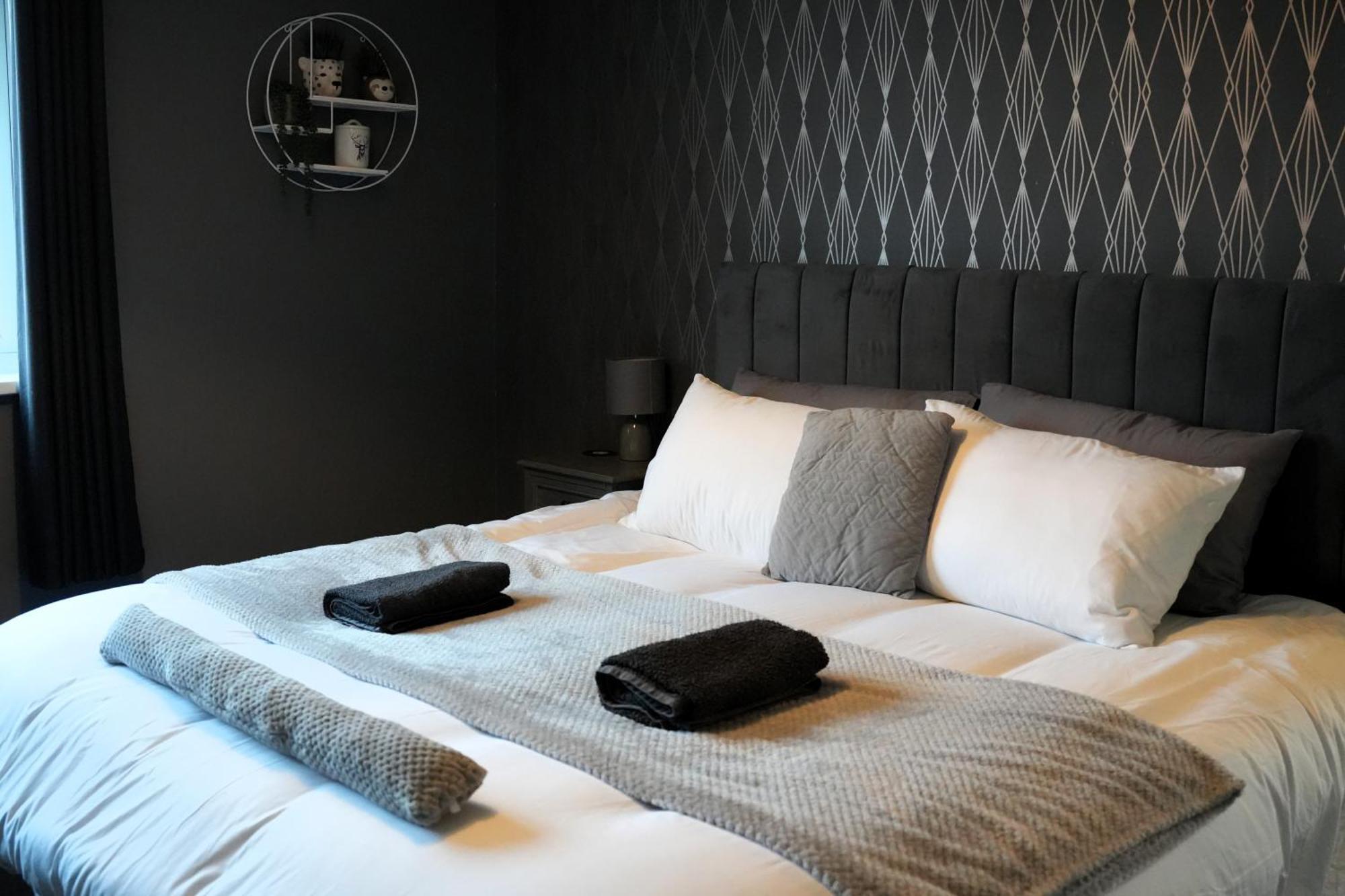 Detached Homestay - Super, King & Double Rooms - Leyland, Preston, Chorley, Lancashire Extérieur photo